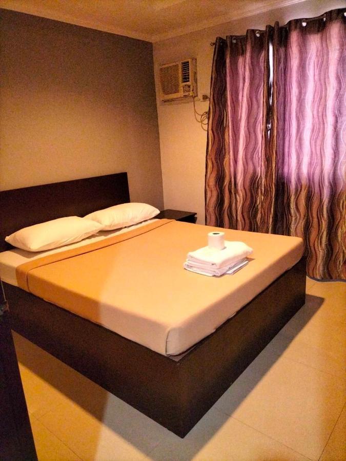 Elti Condotel By Bluebookers Angeles Bagian luar foto